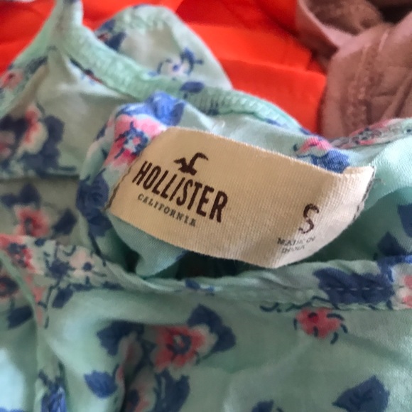 Hollister Floral Fly Back Tank Top - Picture 4 of 5